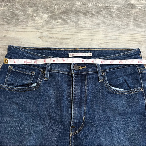 Levi’s High Rise Skinny - Picture 6 of 7